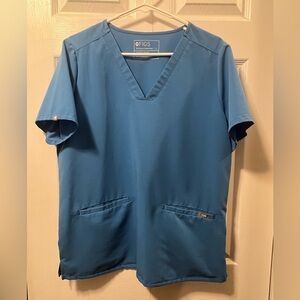 FIGS SCRUB TOP